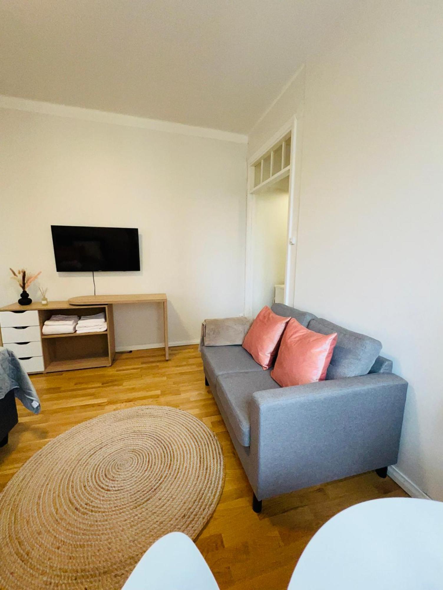 הלסינקי Your Chic Vibrant Airbnb מראה חיצוני תמונה